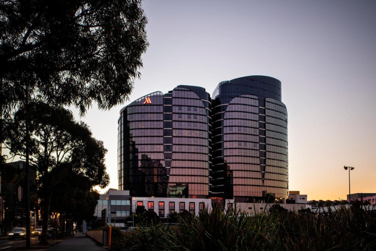 Melbourne Marriott Hotel Docklands Εξωτερικό φωτογραφία The Marriott Melbourne Docklands
