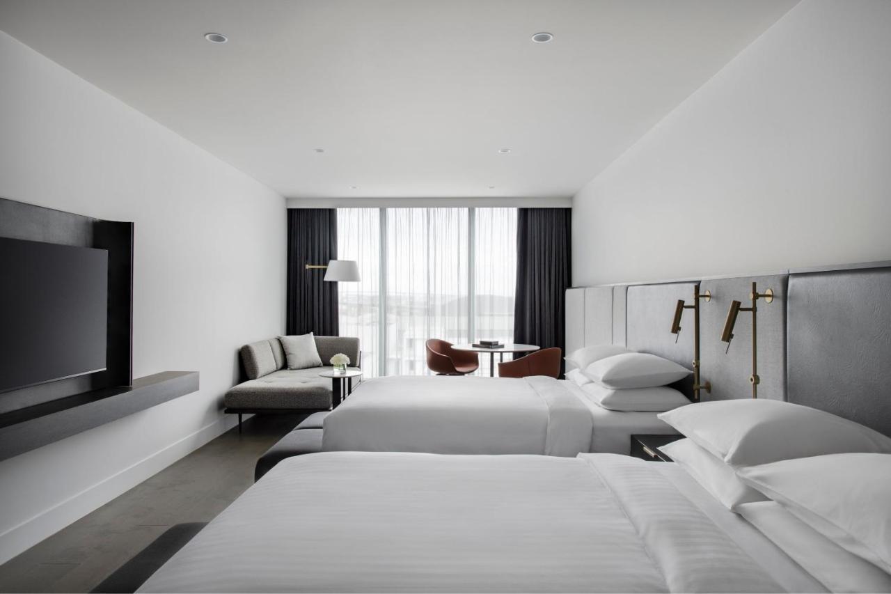 Melbourne Marriott Hotel Docklands Εξωτερικό φωτογραφία Deluxe Room
