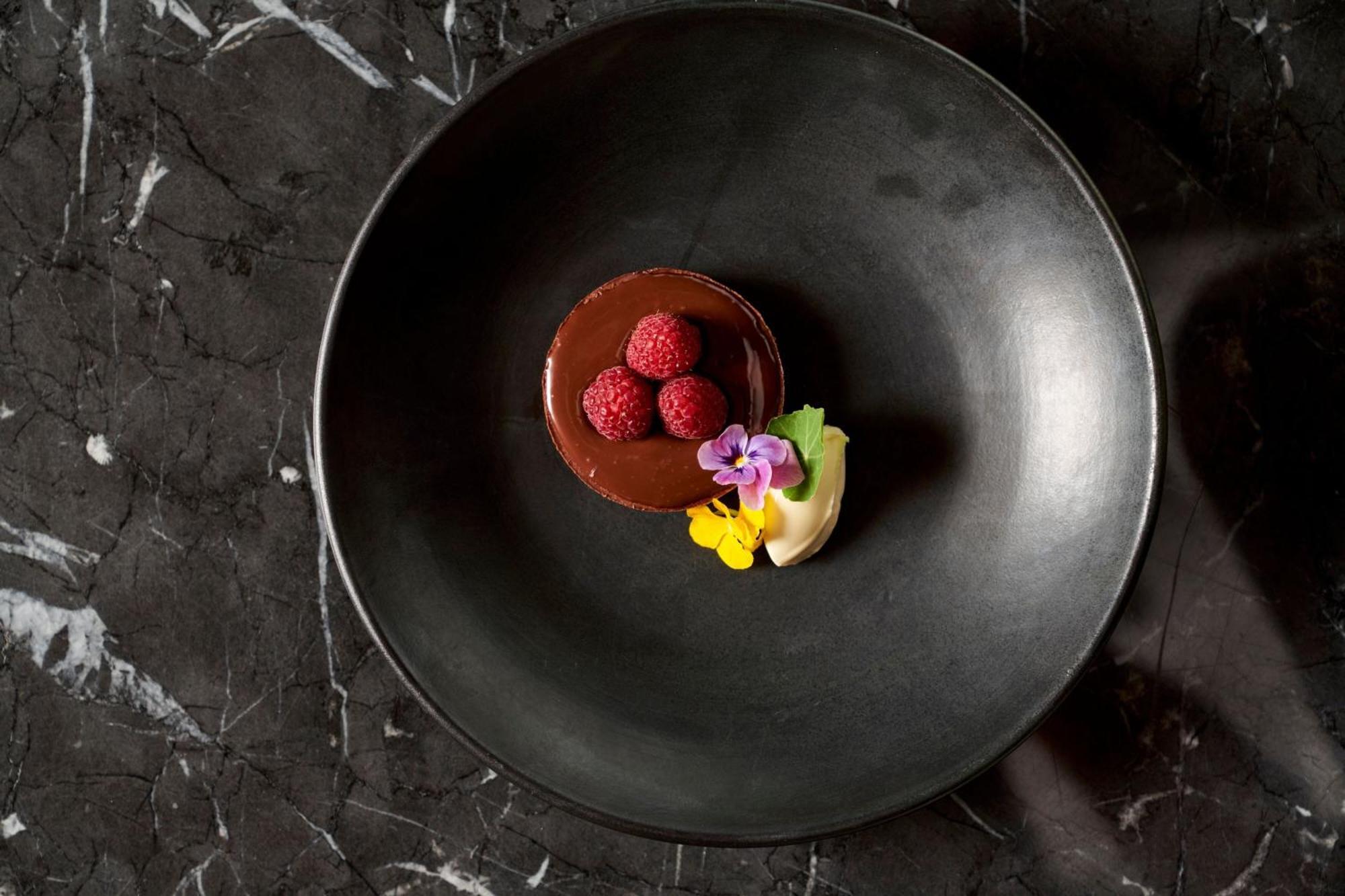 Melbourne Marriott Hotel Docklands Εξωτερικό φωτογραφία A chocolate dessert