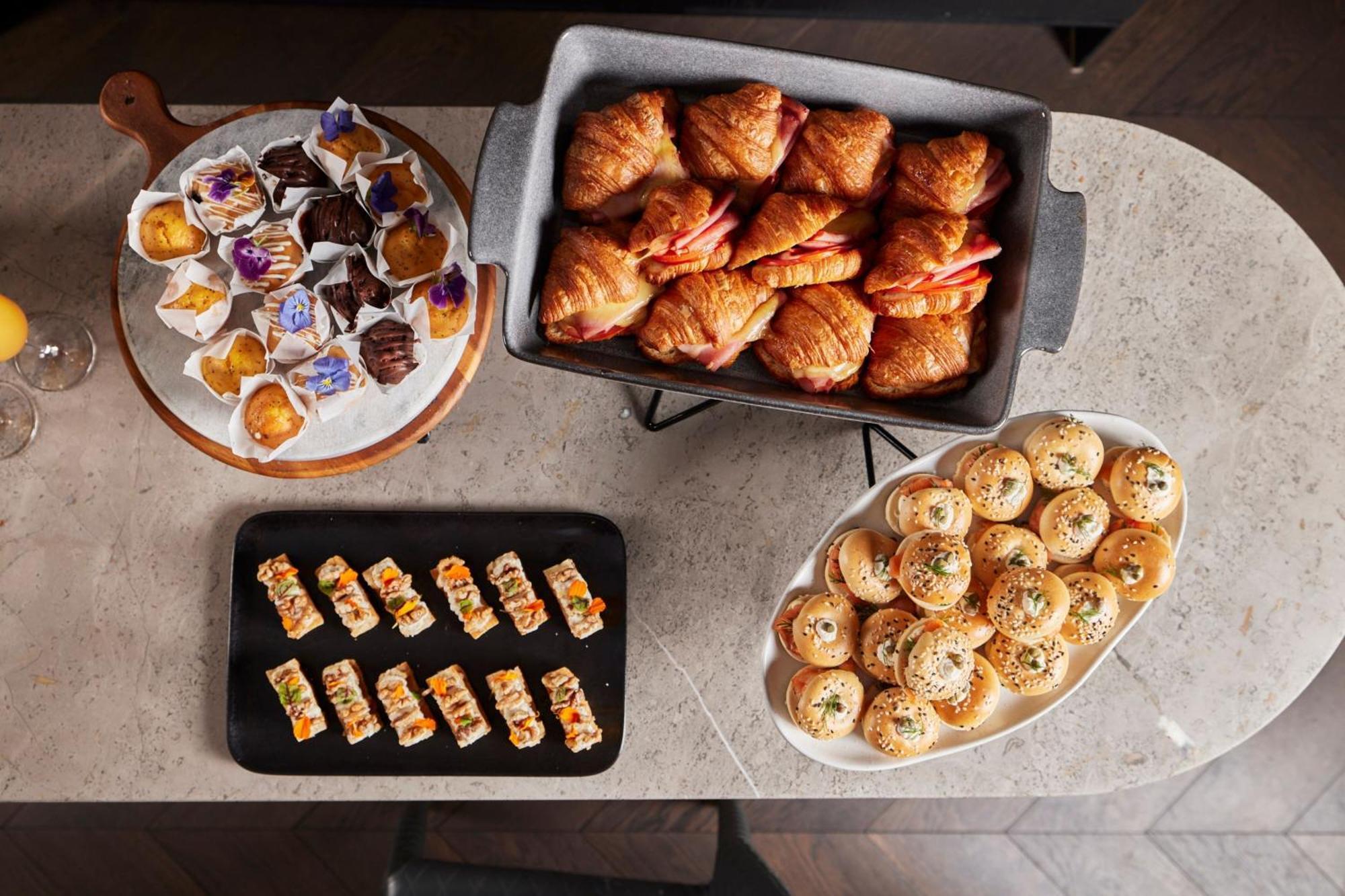 Melbourne Marriott Hotel Docklands Εξωτερικό φωτογραφία A selection of finger food